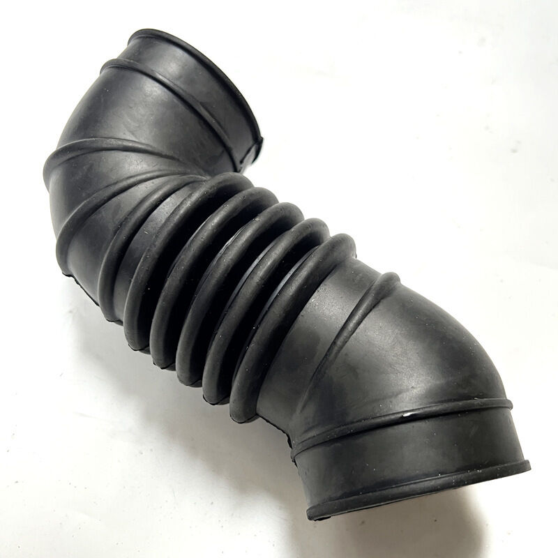 MD106179 is applicable to the air pipes of Mitsubishi pickup truck L200 K34T with engine from 1986 to 2001.
